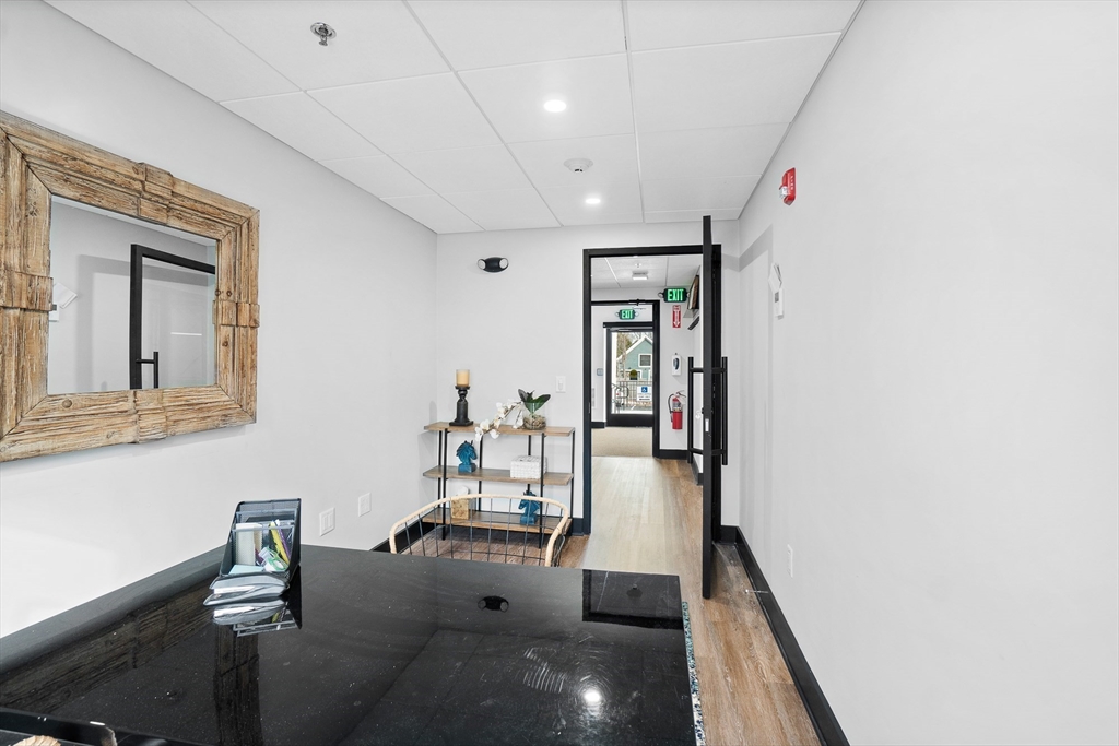 513 South 204