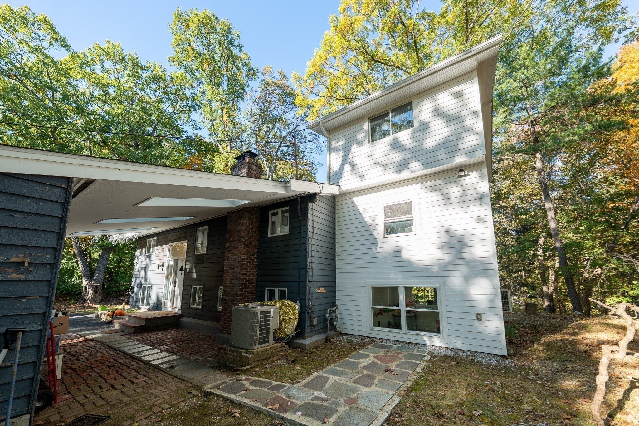 6 Aqueduct Rd