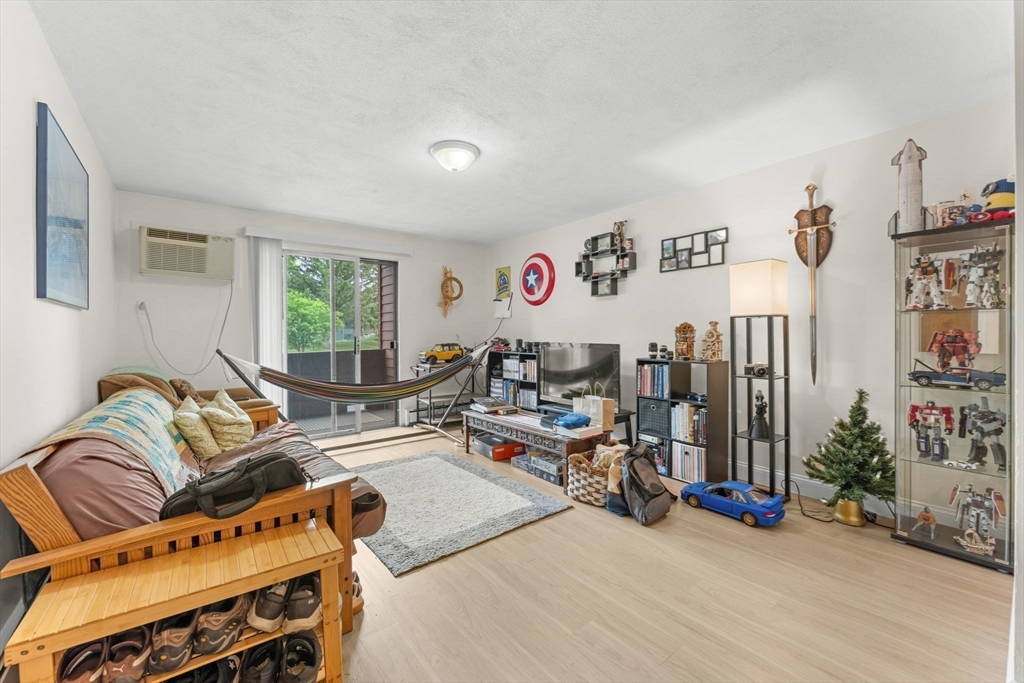 15 Davis Rd B1