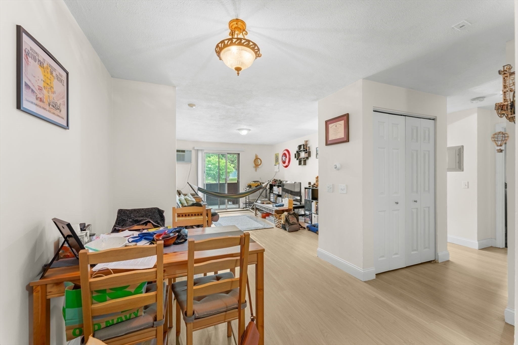 15 Davis Rd B1