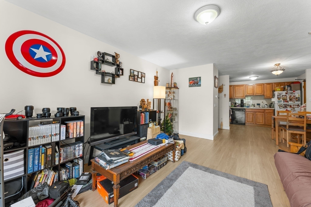15 Davis Rd B1