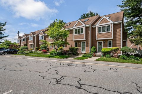 2 Steeplechase Ct 2 Haverhill MA 01832
