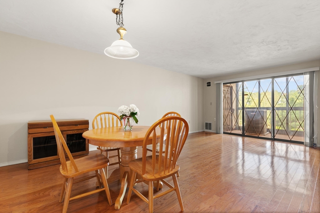15 Thompson Dr 15