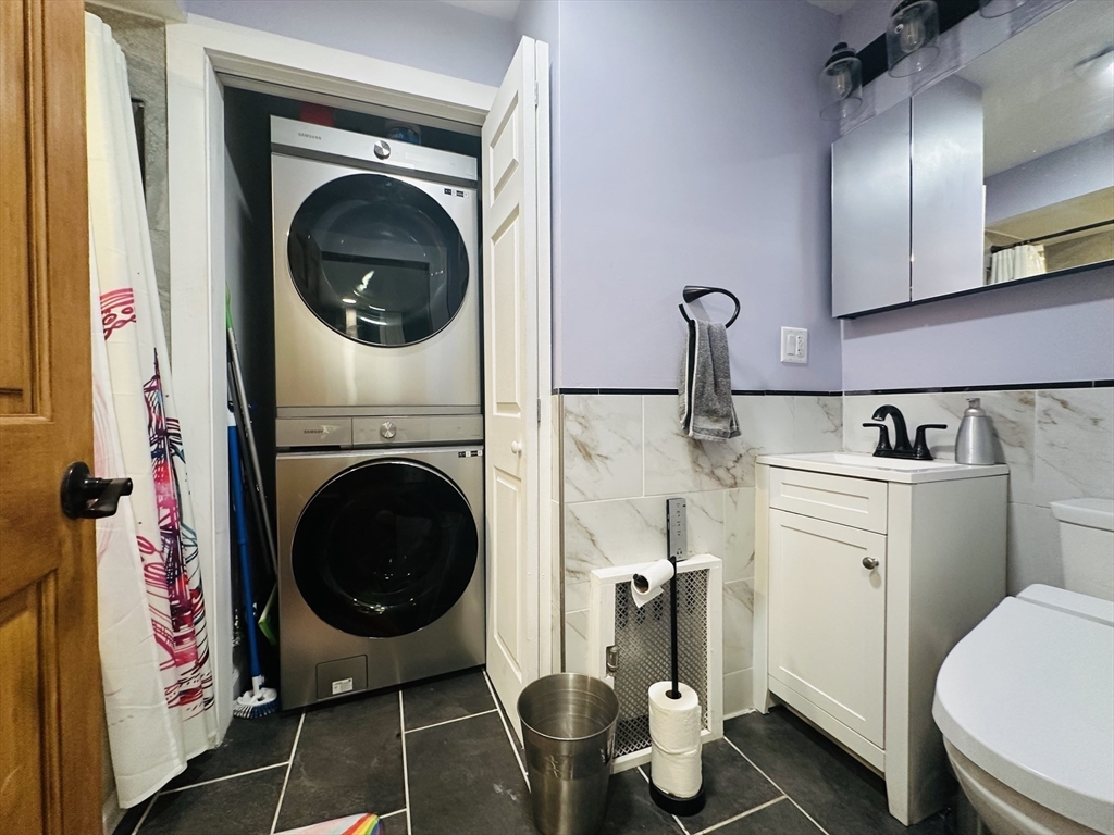 Cambridge, Massachusetts 02140, United States, 1 Bedroom Bedrooms, ,1 BathroomBathrooms,Residential,Active,200046