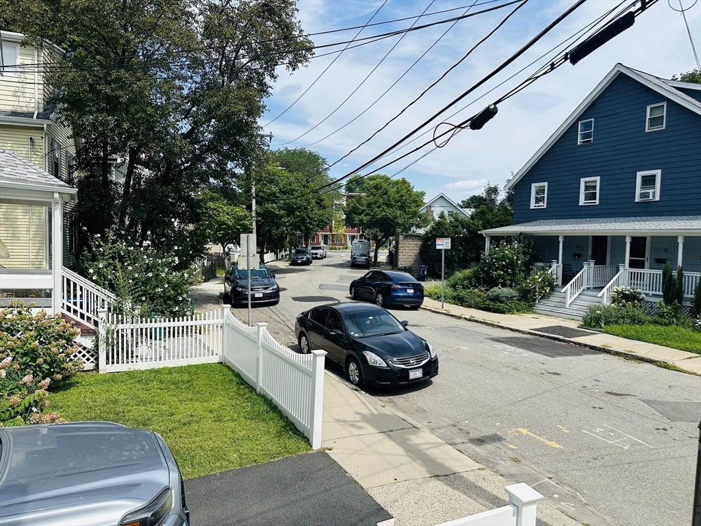 Cambridge, Massachusetts 02140, United States, 1 Bedroom Bedrooms, ,1 BathroomBathrooms,Residential,Active,200046