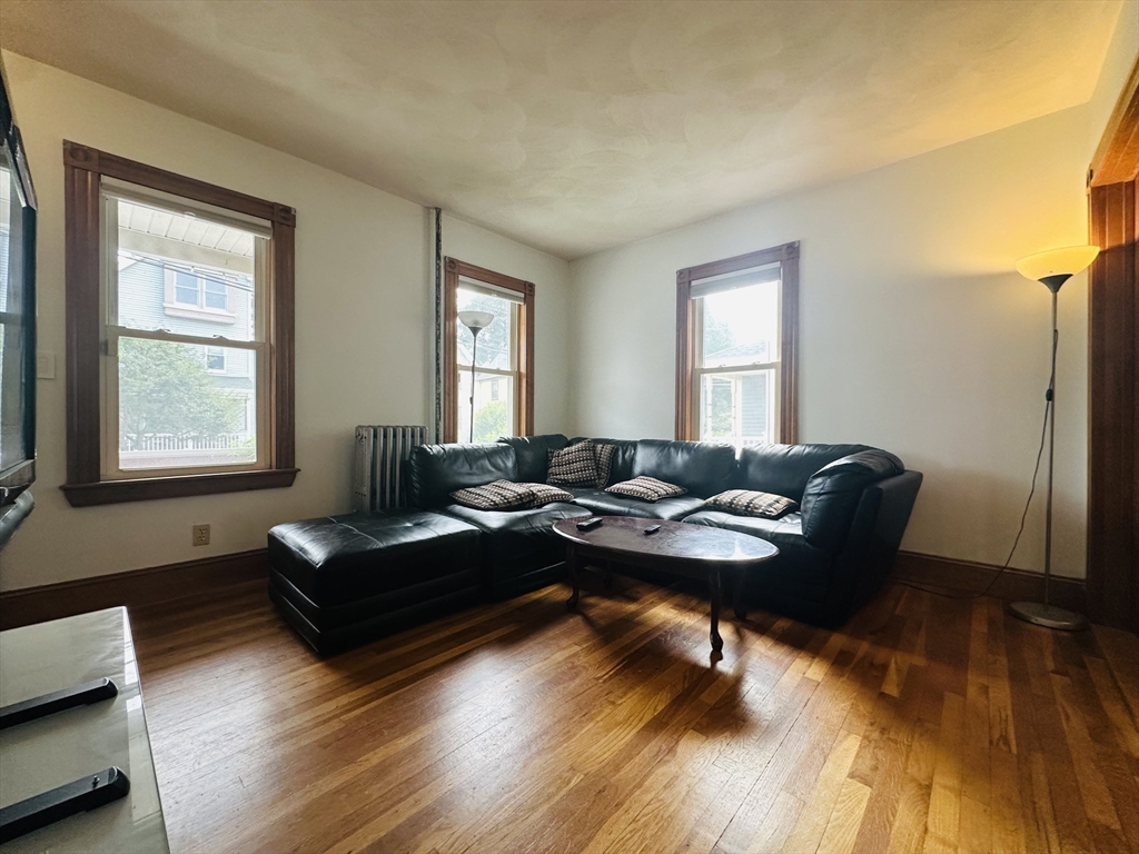 Cambridge, Massachusetts 02140, United States, 1 Bedroom Bedrooms, ,1 BathroomBathrooms,Residential,Active,200046