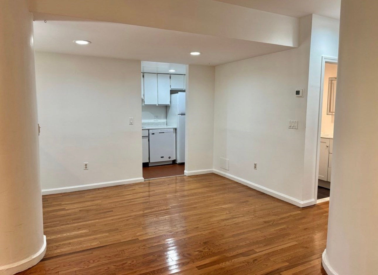 390 Riverway #2, Boston, MA Photo #23