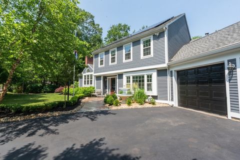 5 Hammersmith Dr Saugus MA 01906