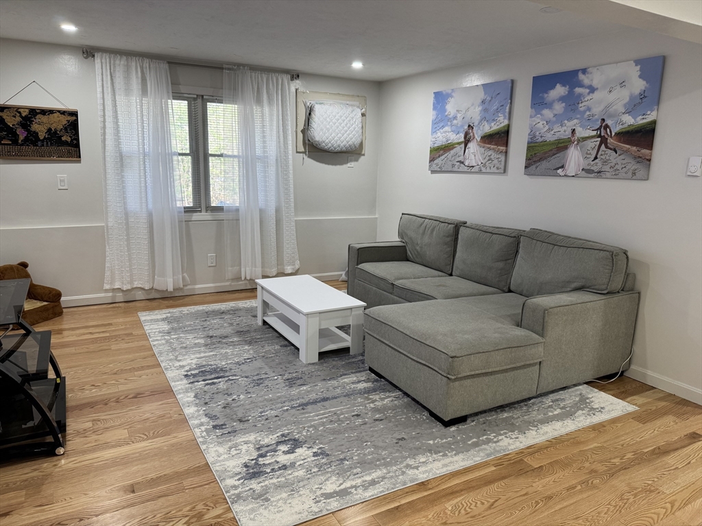 75 Huntoon Memorial Hwy 4-3