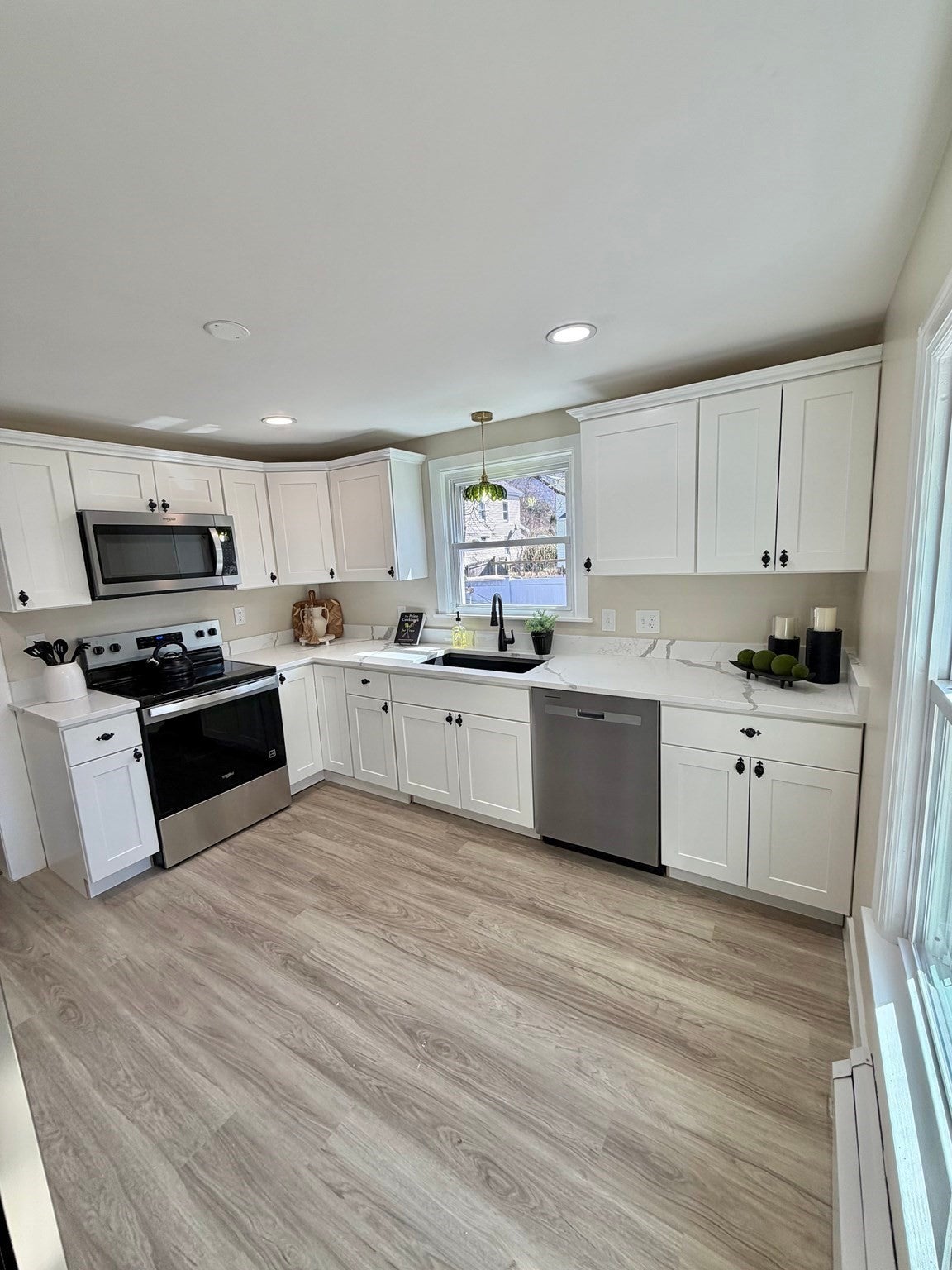 26 Mt Tom Ave, Easthampton, MA Photo #16