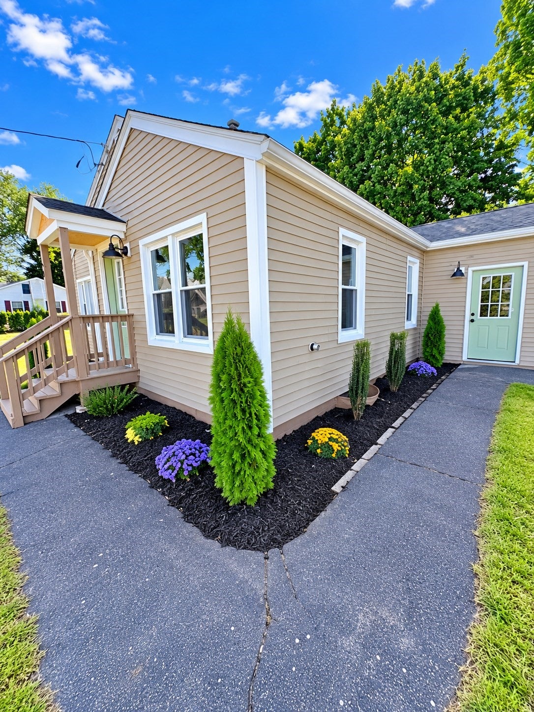 26 Mt Tom Ave, Easthampton, MA Photo #4
