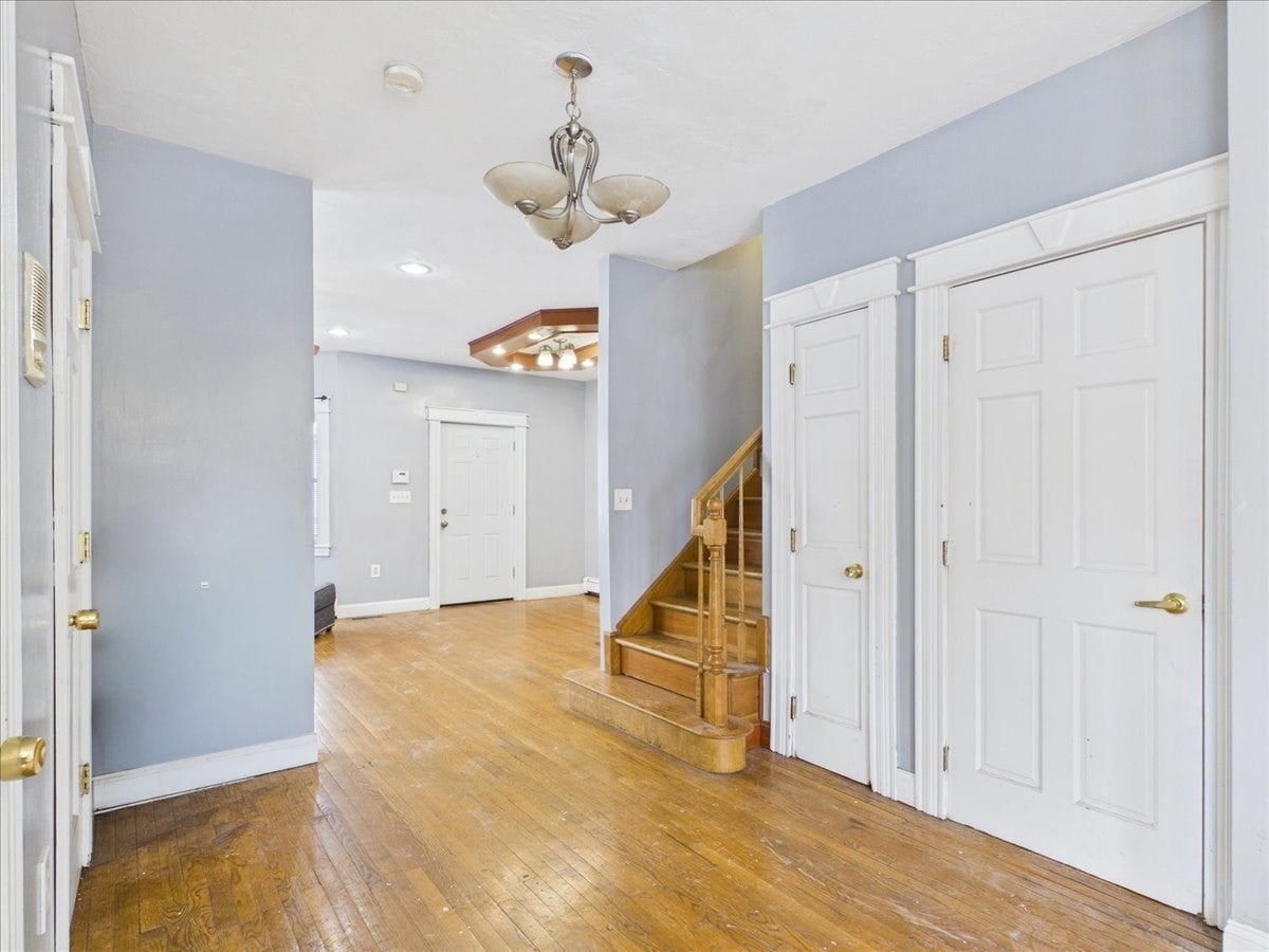 11 Woodrow Avenue 11
