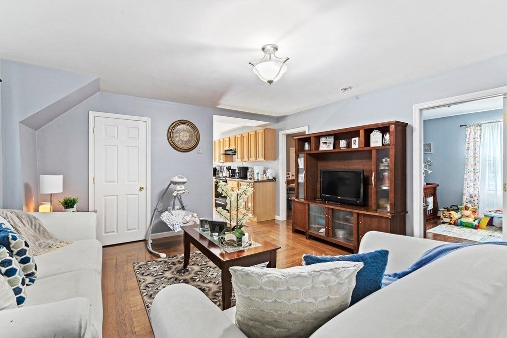 13 Adams St 2