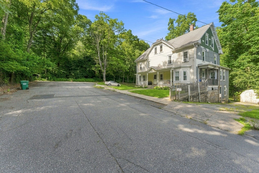 42-44 Pine St