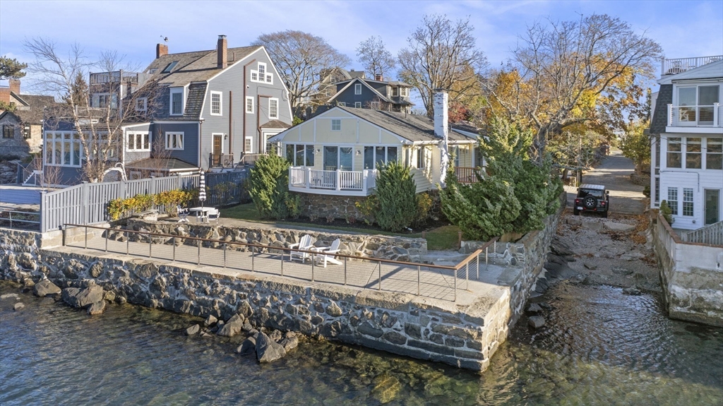 9 Fort Beach Way