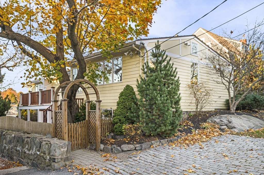 9 Fort Beach Way