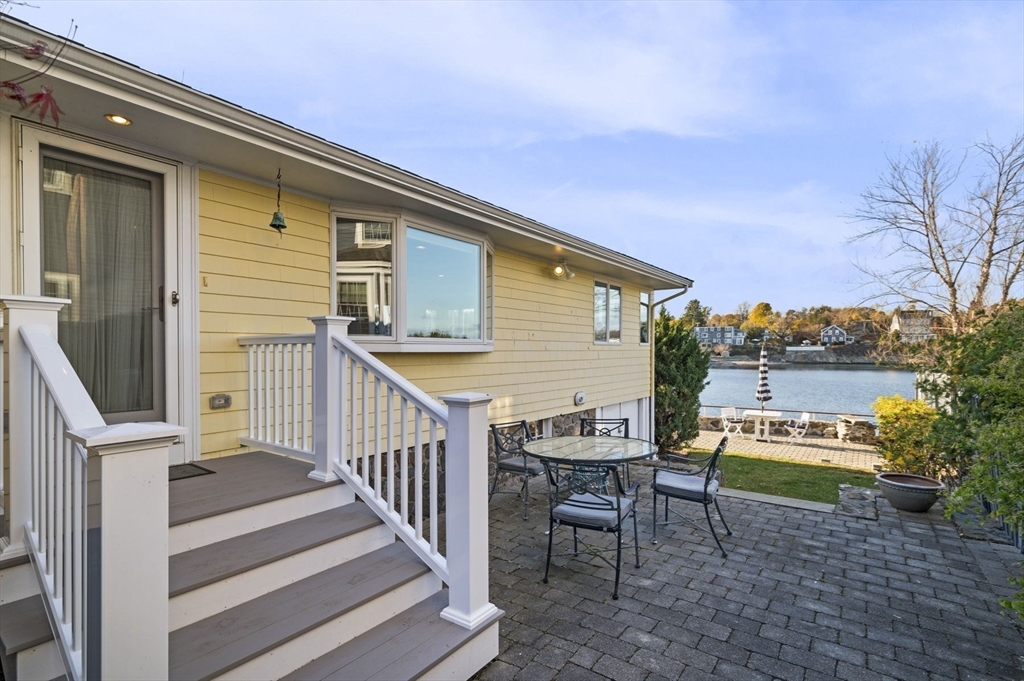 9 Fort Beach Way