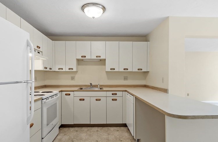 1830 Main St 18