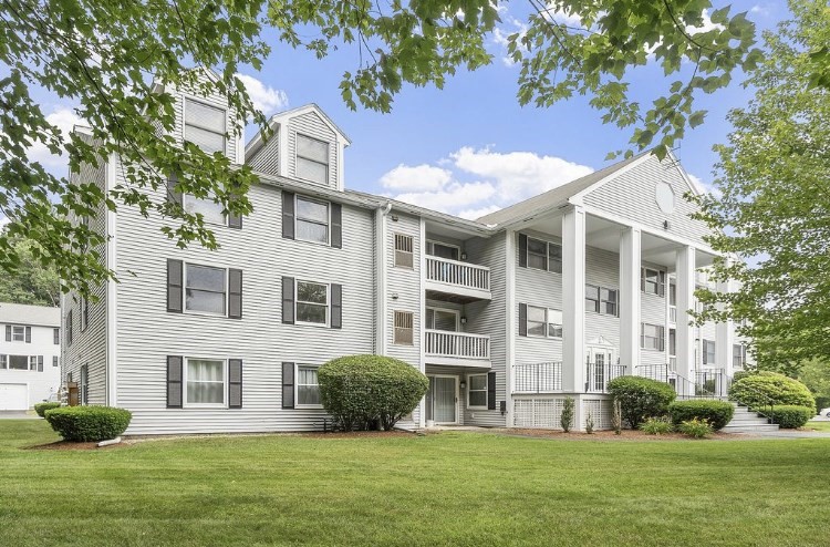 1830 Main St 18