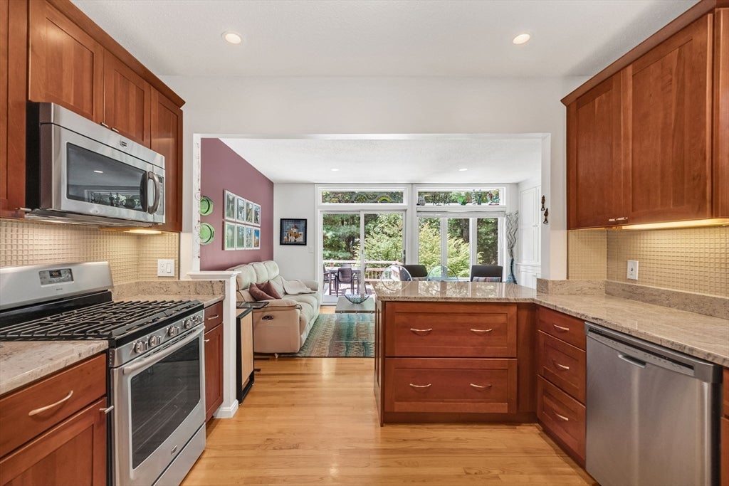 91 Hillside Dr #91, Wayland, MA, 91 Hillside Dr #91, Wayland, MA Photo #7