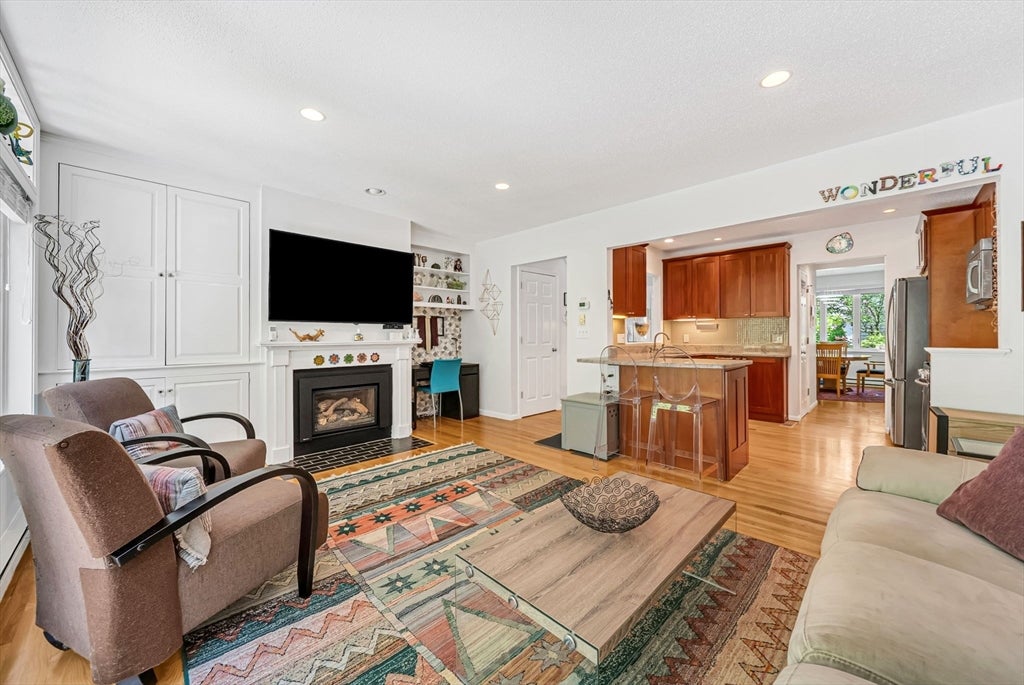 91 Hillside Dr #91, Wayland, MA, 91 Hillside Dr #91, Wayland, MA Photo #9