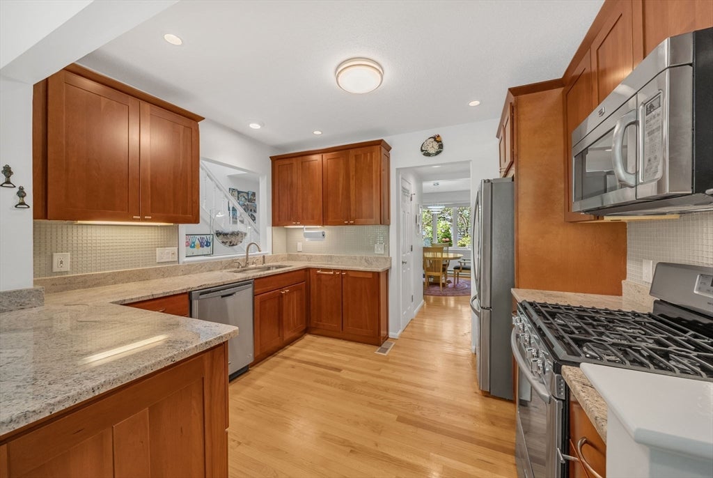 91 Hillside Dr #91, Wayland, MA, 91 Hillside Dr #91, Wayland, MA Photo #8