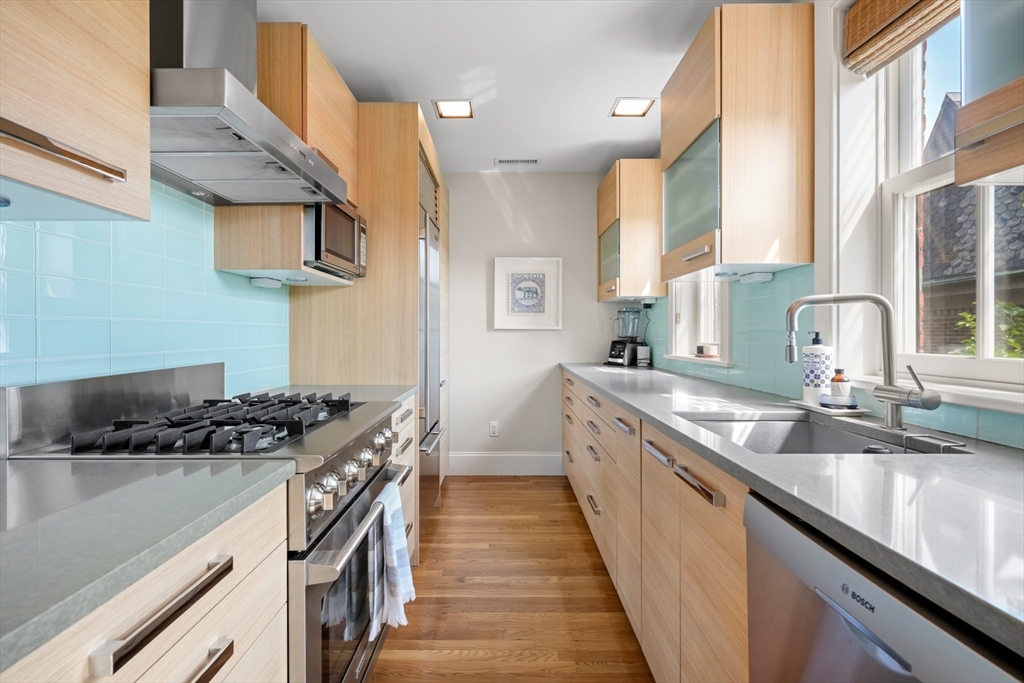 61 Dartmouth St 2