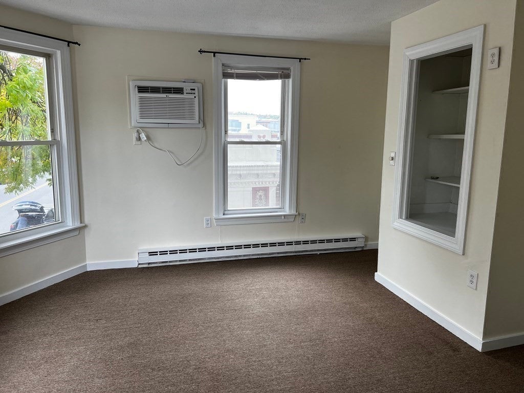 452 Main Street 1