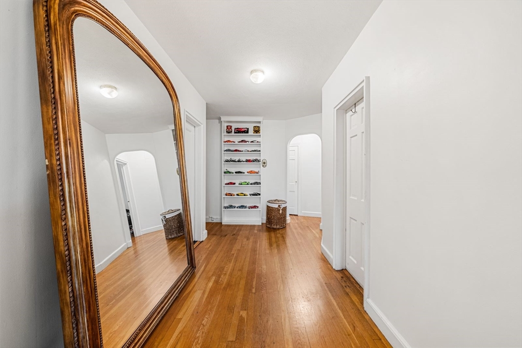 50 Follen St 306