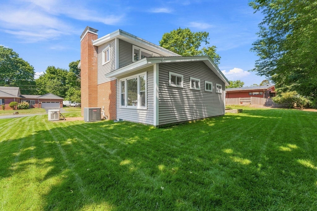 94 Florence Rd, Lowell, MA Photo #38