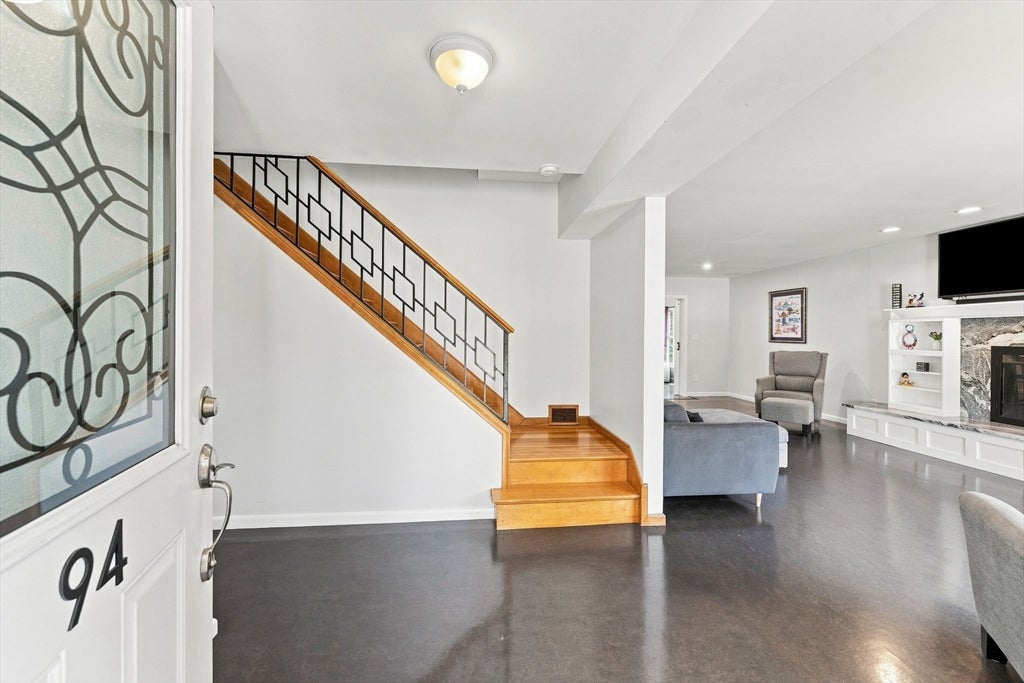 94 Florence Rd, Lowell, MA Photo #5