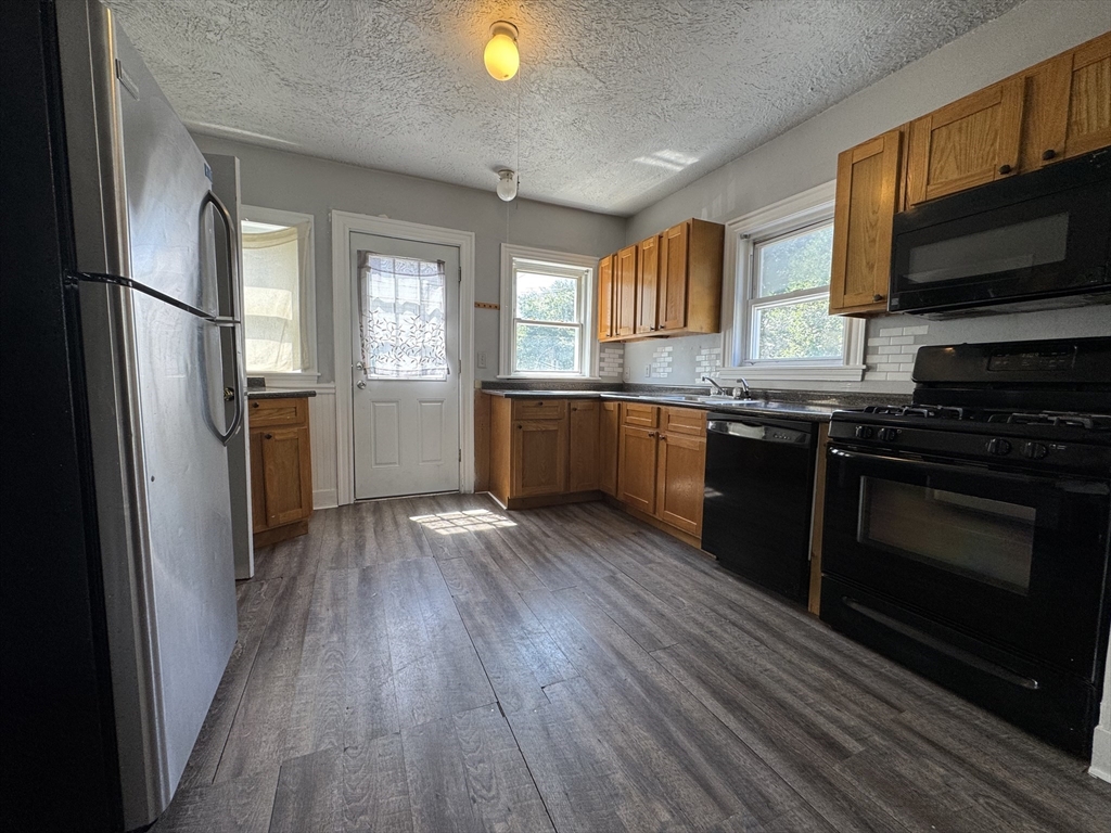 35 B St 35