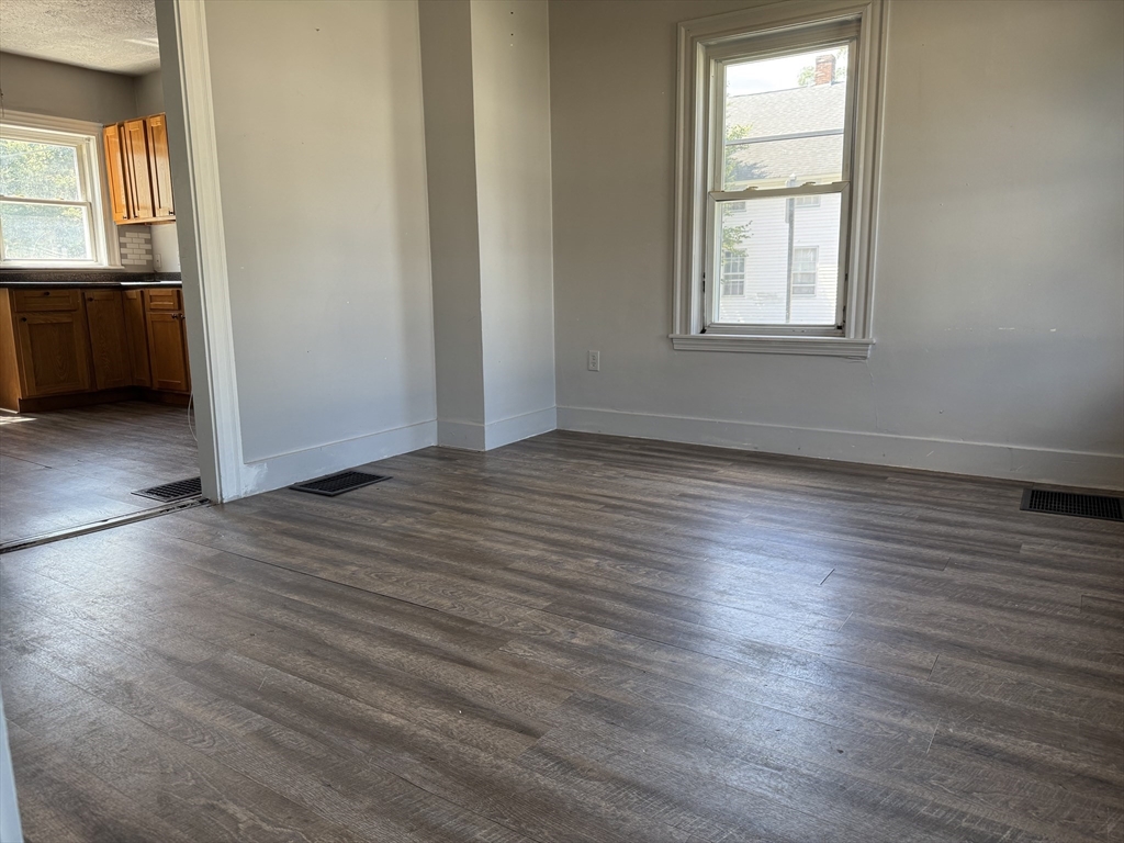 35 B St 35