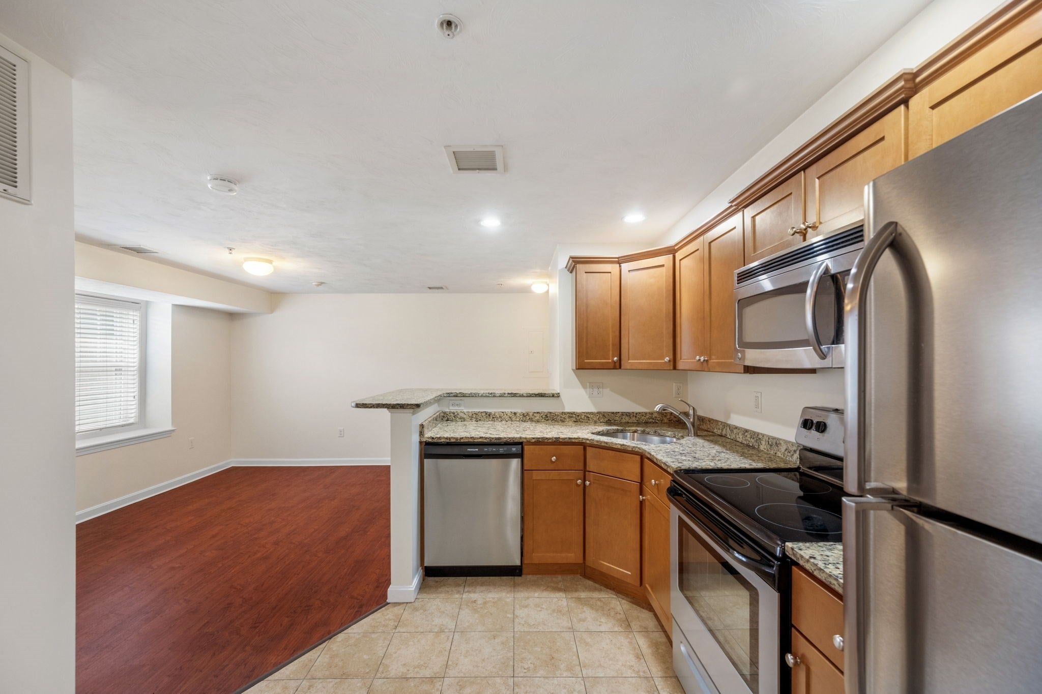 289 North Ave, Abington, MA, 289 North Ave, Abington, MA Photo #18