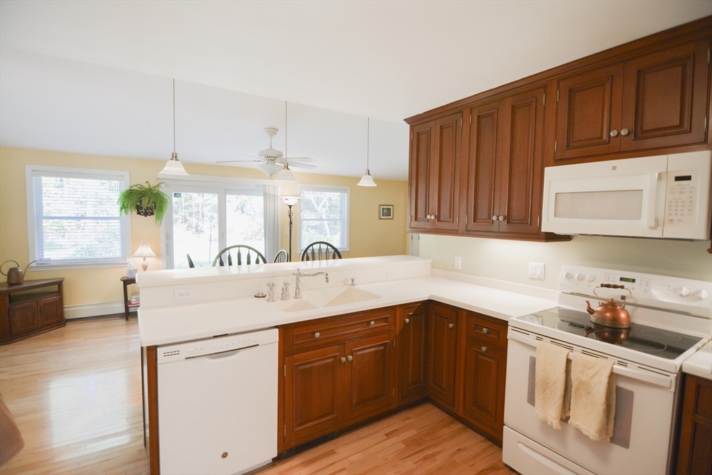 12 Hazen Rd
