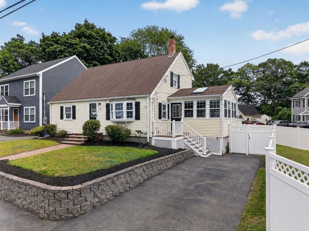 3 Wormstead St, Saugus, MA Photo #2