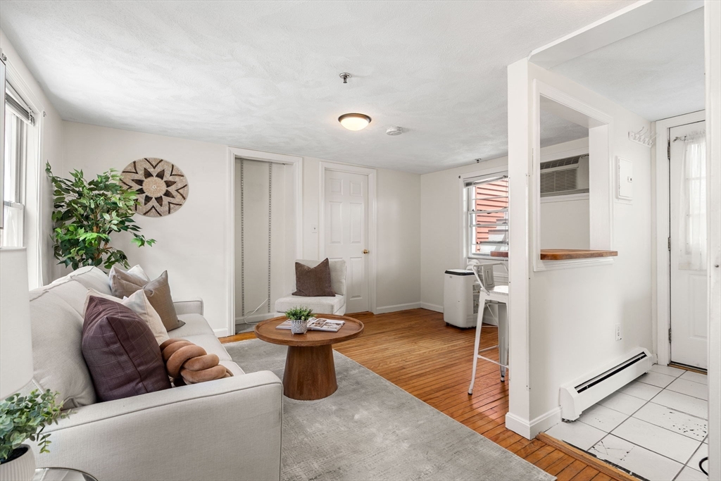 21 Hawkes St 5