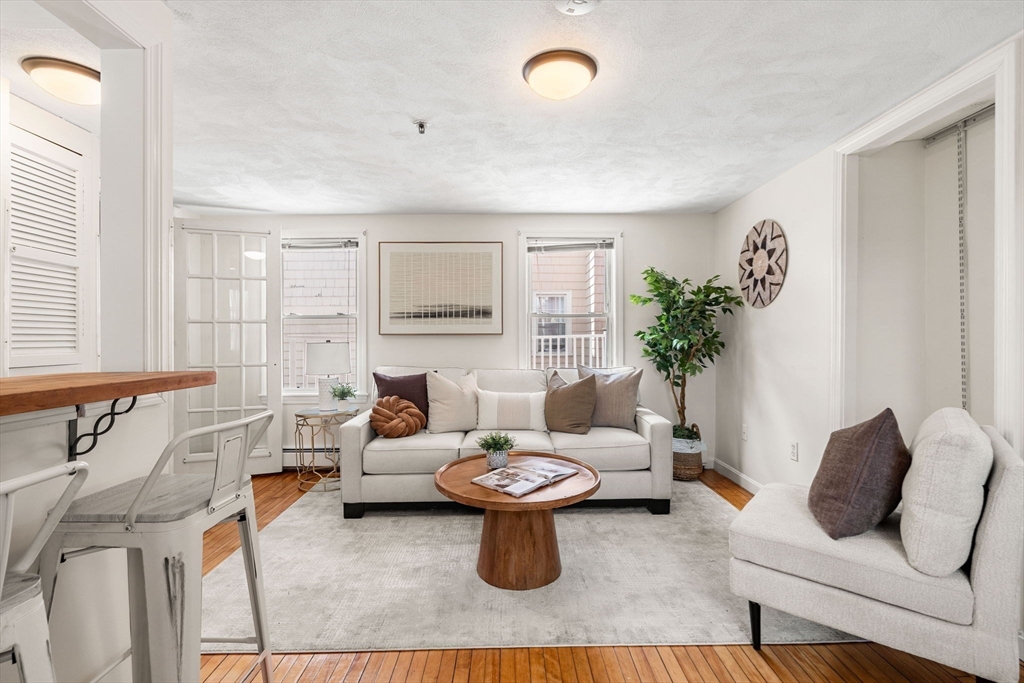 21 Hawkes St 5