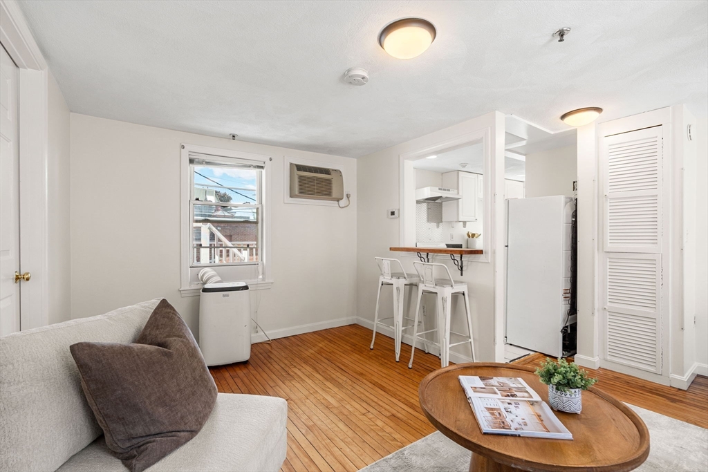 21 Hawkes St 5