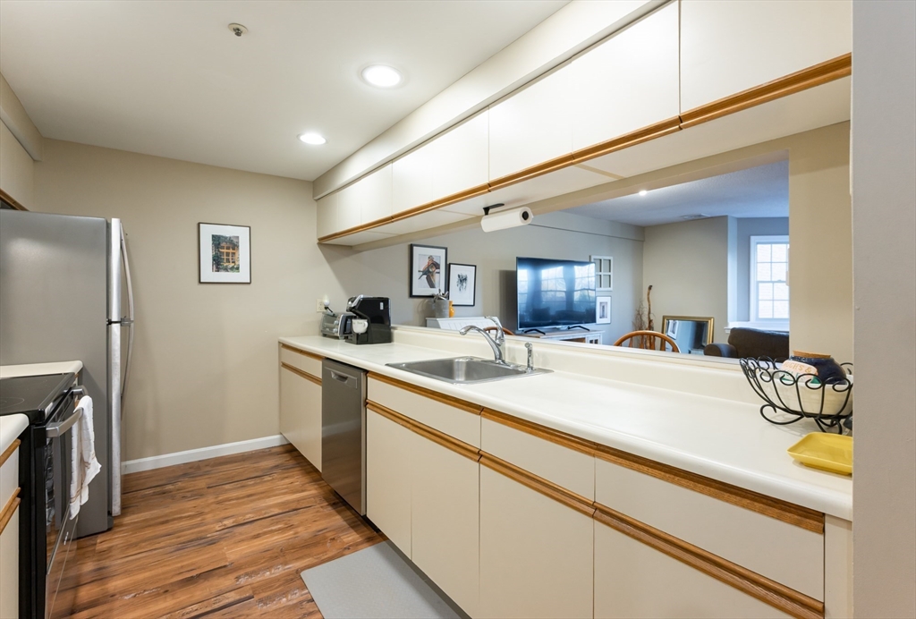 148 Main Street A307