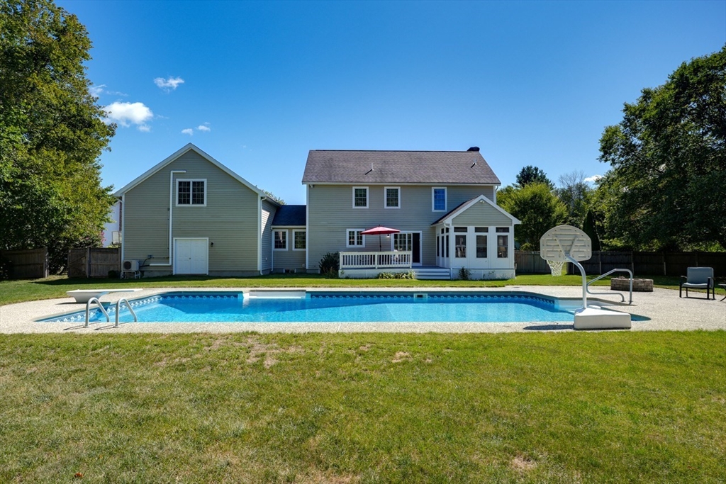 31 Garrison Grove