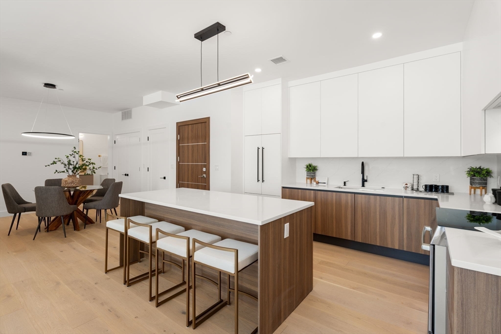 16 Stearns Rd 103 103