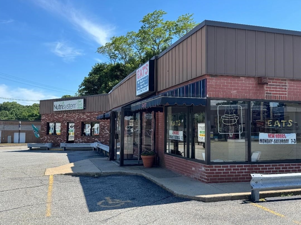 1393 Fall River Ave