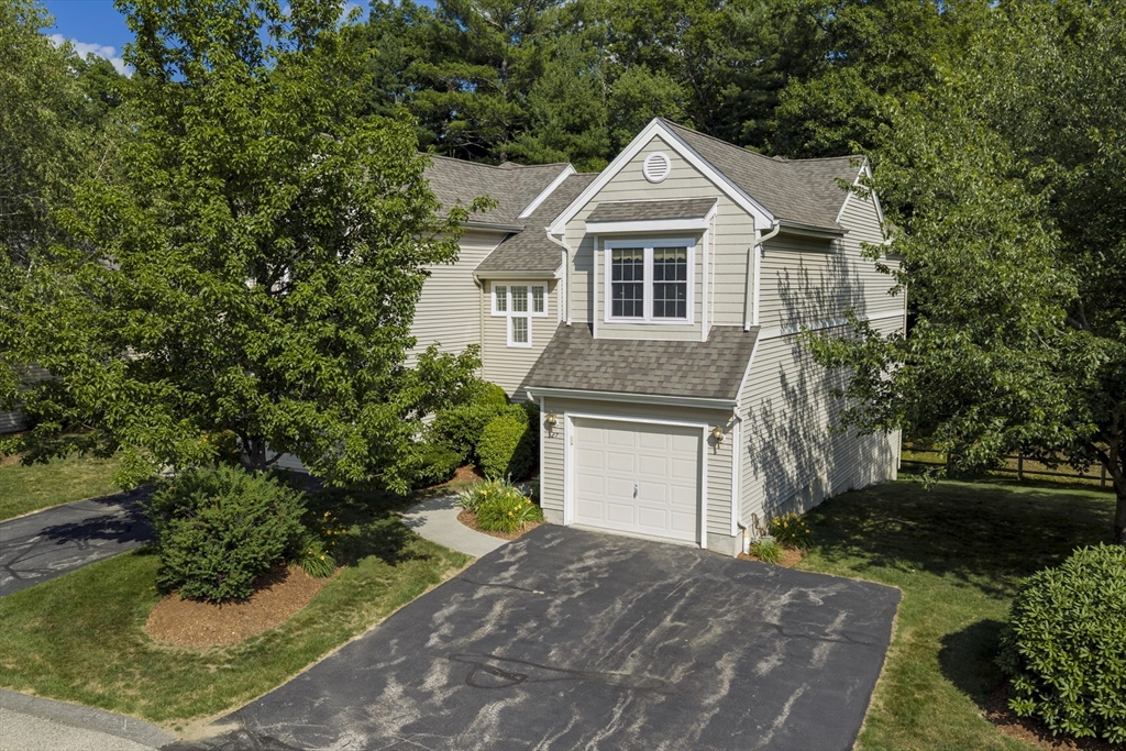 27 Robert Cir 27