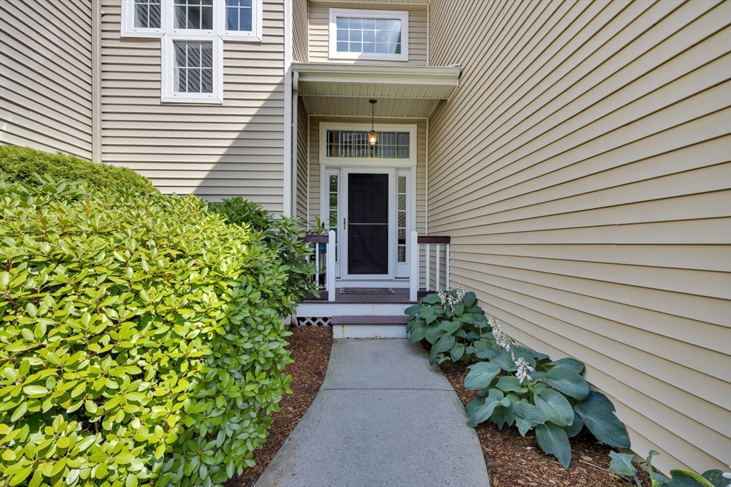 27 Robert Cir 27