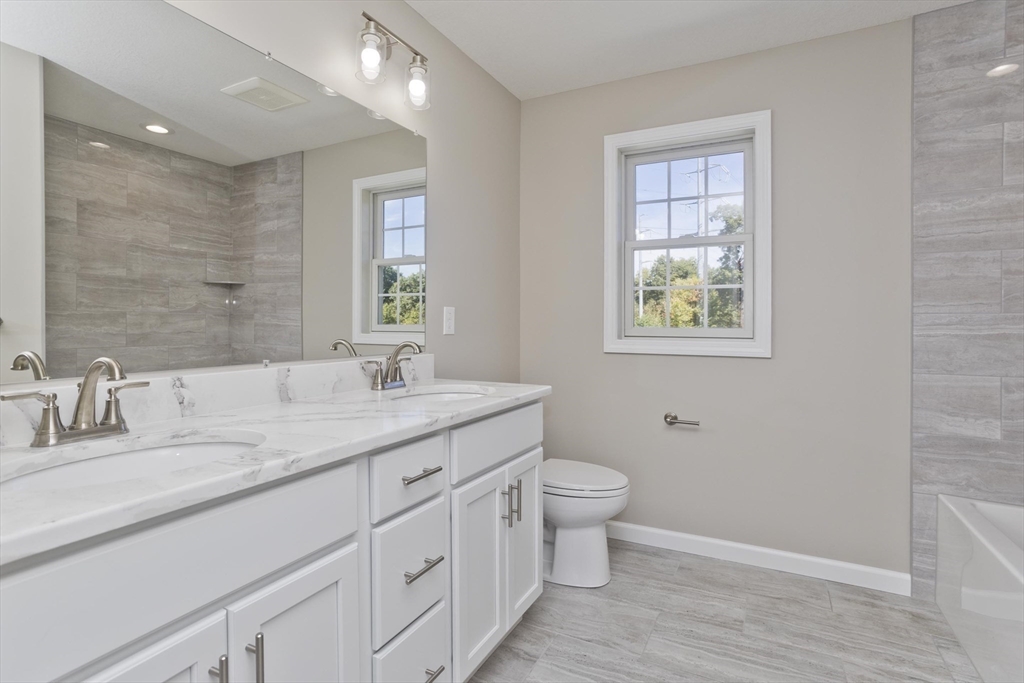 Agawam, Massachusetts 01001, United States, 4 Bedrooms Bedrooms, ,3 BathroomsBathrooms,Residential,Active,80463