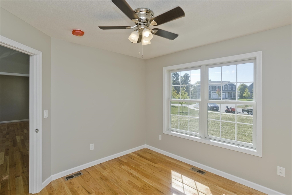 Agawam, Massachusetts 01001, United States, 4 Bedrooms Bedrooms, ,3 BathroomsBathrooms,Residential,Active,80463