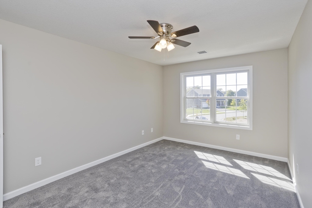 Agawam, Massachusetts 01001, United States, 4 Bedrooms Bedrooms, ,3 BathroomsBathrooms,Residential,Active,80463