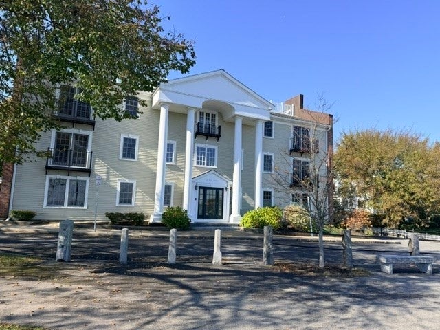 Photo of 16 Carver St, Plymouth, MA