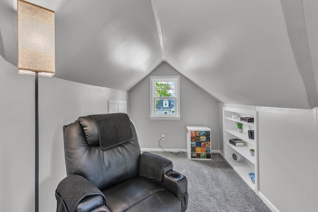 31 Thompson St, East Longmeadow, MA Photo #23